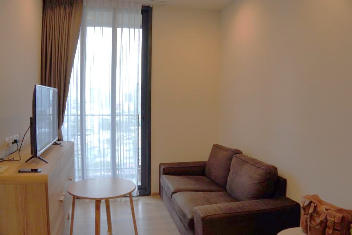For RentCondoSukhumvit, Asoke, Thonglor : !! Beautiful room for rent, Condo Oka Huas Sukhumvit 36, near BTS Thonglor.