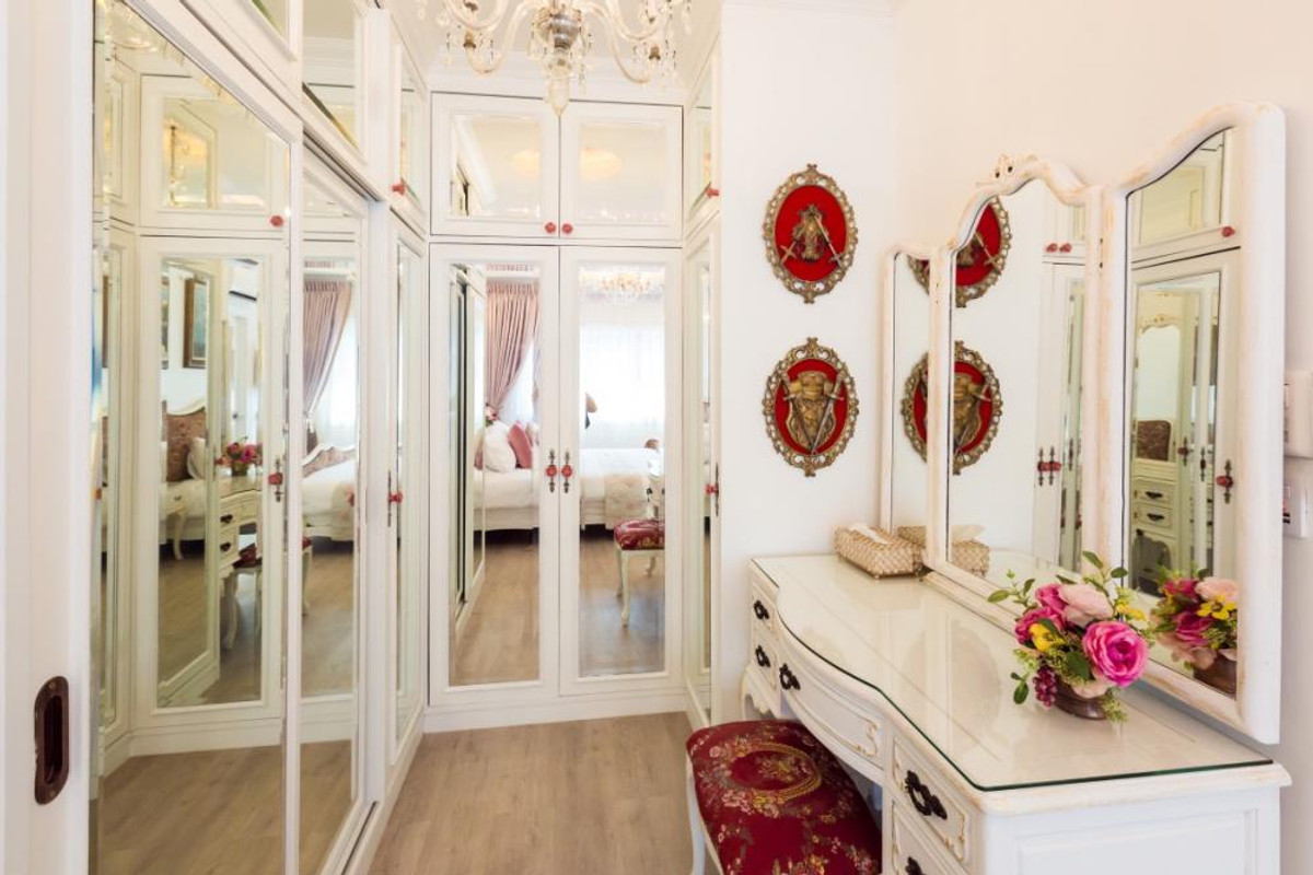 ให้เช่าทาวน์โฮมเลียบทางด่วนรามอินทรา : ทาวน์โฮมสุดหรู 4 ชั้น ตกแต่งสวยงาม ให้เช่า ย่านรามอินทรา-ประดิษฐ์มนูธรรม ใกล้แม็คโคร ฟู้ดเซอร์วิส ประดิษฐ์มนูธรรม เพียง 400 เมตร