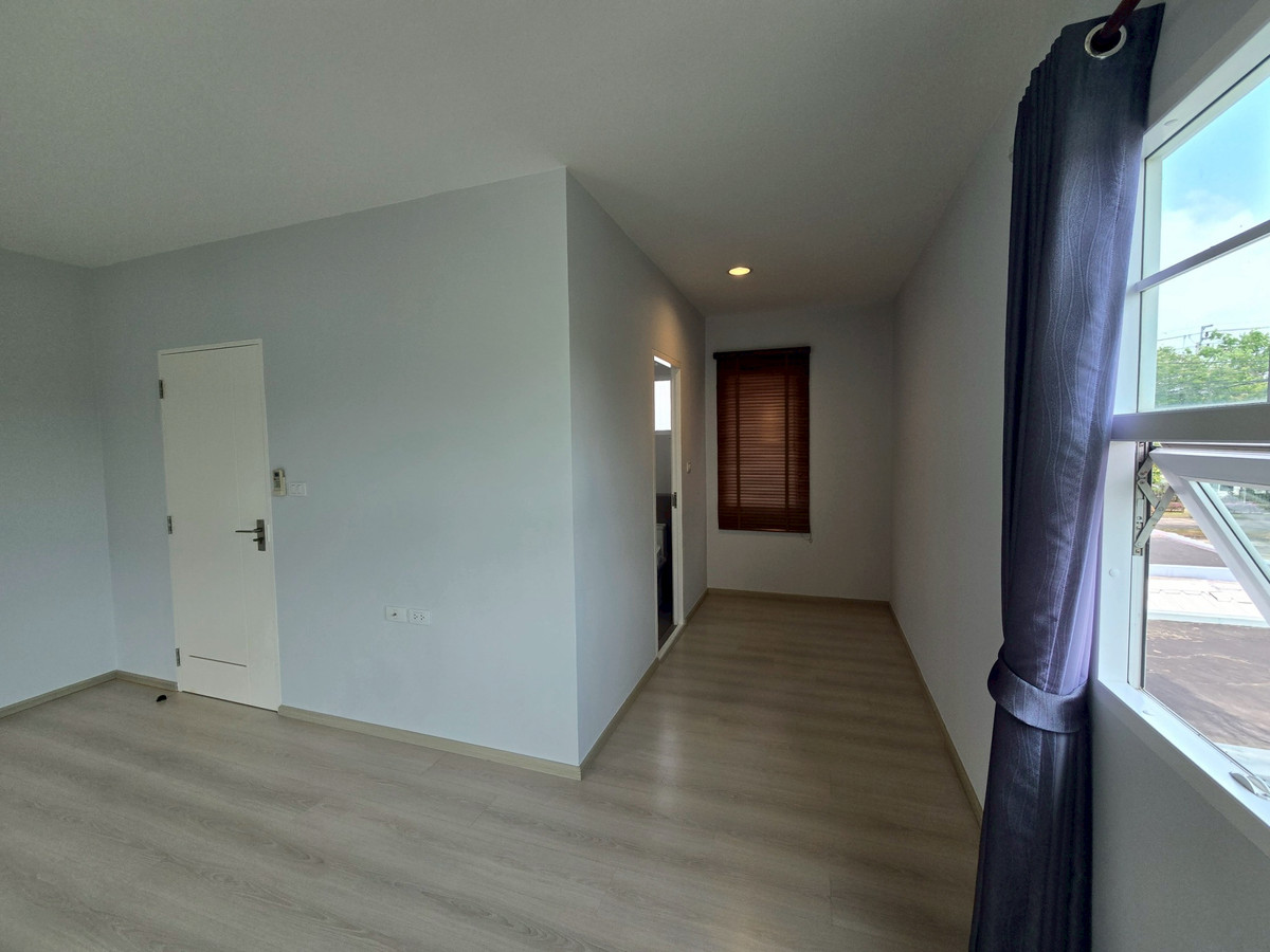 ขายบ้านพุทธมณฑล ศาลายา : 95903 - ขาย บ้านเดี่ยว 2 ชั้น โครงการ Villaggio Pinklao-Salaya ถนนสำเร็จพัฒนา ต.ศาลากลาง อ.บางกรวย จ.นนทบุรี