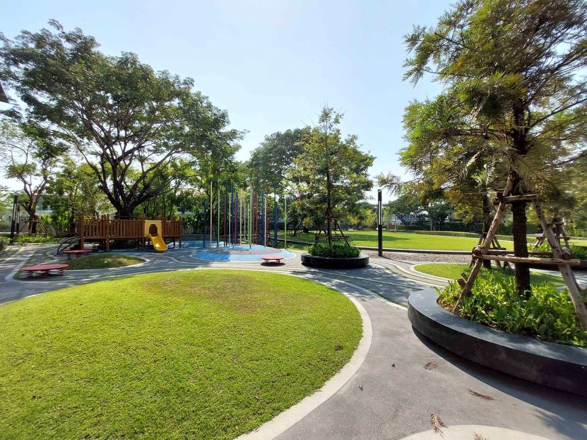 For RentHouseBangna, Bearing, Lasalle : Single-Detached House for Rent: Mantana 2 Bangna Km.7 near Mega Bangna