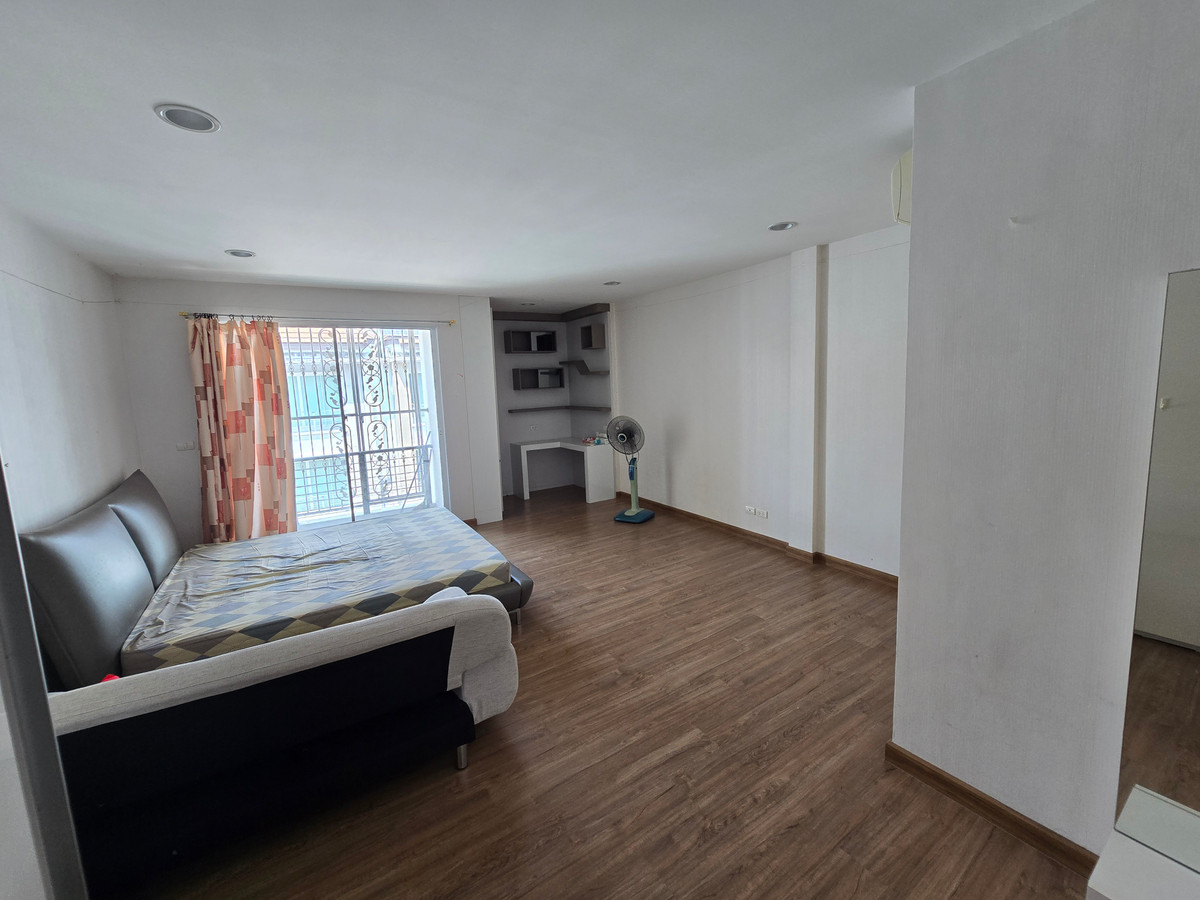 ให้เช่าทาวน์โฮมเอกชัย บางบอน : ทาวน์เฮ้าส์ 3BED 3BATH | 264ตรม | BTS วุฒากาศ | 28,000/เดือน (เลี้ยงสัตว์ได้🐶🐱✅)