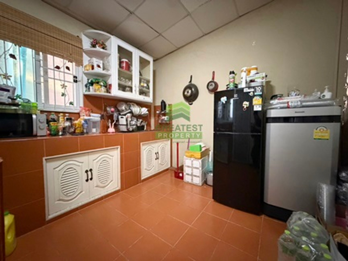 ขายคอนโดพุทธมณฑล ศาลายา : ขายทาวน์เฮ้าส์ หมู่บ้าน แกรนด์กิตติยา พุทธมณฑลสาย4 คลองโยง ศาลายา เนื้อที่ 22.50 ตร.ว ต่อเติมครบ