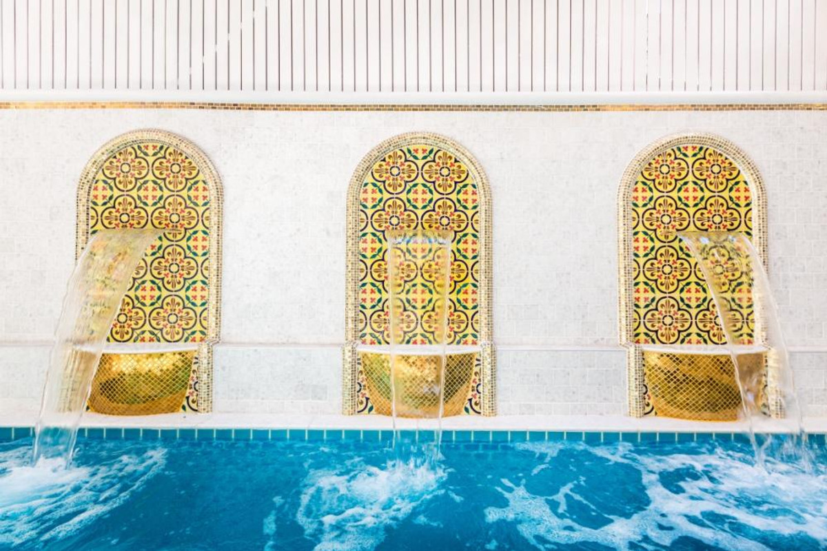 ให้เช่าทาวน์โฮมเลียบทางด่วนรามอินทรา : ทาวน์โฮมสุดหรู 4 ชั้น ตกแต่งสวยงาม ให้เช่า ย่านรามอินทรา-ประดิษฐ์มนูธรรม ใกล้แม็คโคร ฟู้ดเซอร์วิส ประดิษฐ์มนูธรรม เพียง 400 เมตร