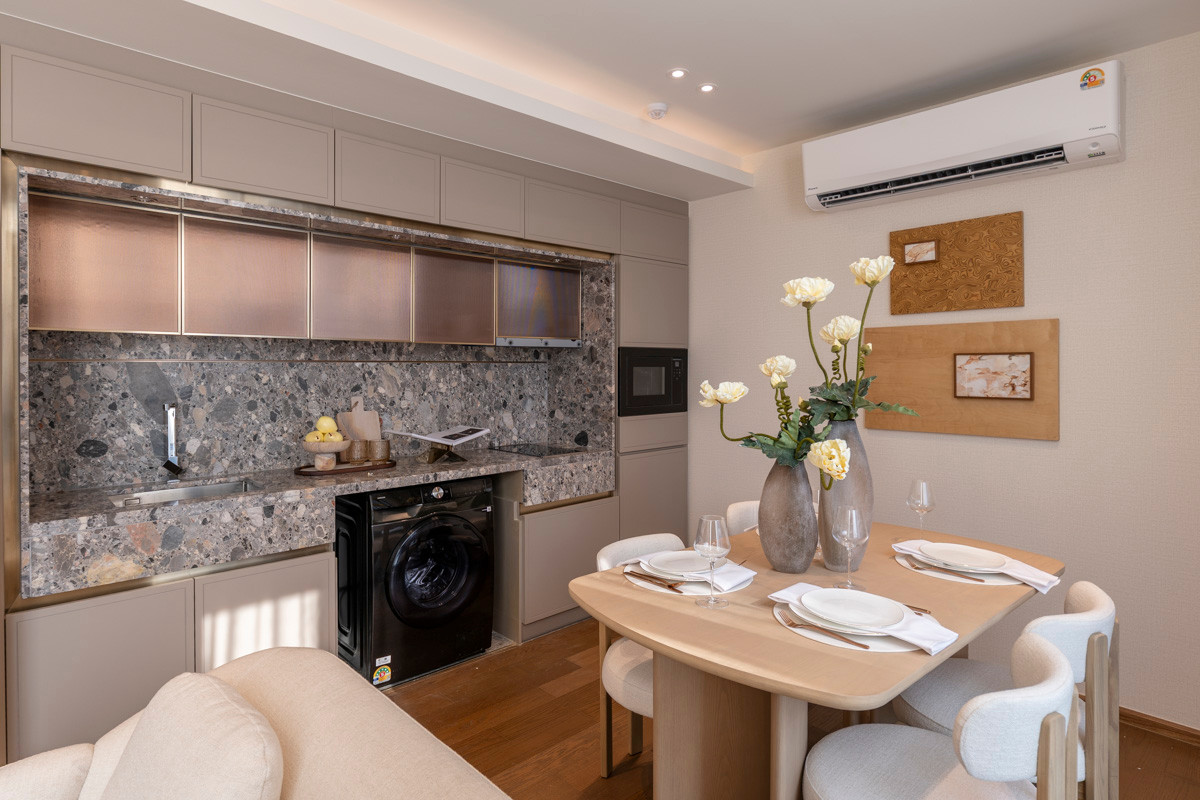 For RentCondoSukhumvit, Asoke, Thonglor : 🔥𝘽𝙚 𝙩𝙝𝙚 𝙛𝙞𝙧𝙨𝙩 𝙩𝙤 𝙧𝙚𝙣𝙩🔥 𝗩𝗜𝗔 𝟯𝟰 Condo, large room Pets allowed🐾 Newest, near BTS Thonglor.