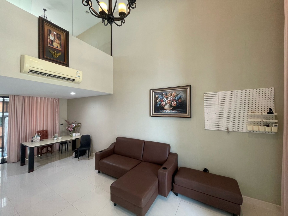 ขายทาวน์โฮมเกษตรศาสตร์ รัชโยธิน : ขาย บ้านกลางเมืองวิภาวดี  ซอยวิภาวดี 64 เเจ้งวัฒนะซอย 1 ใกล้ bts ราชภัฎพระนคร ม เกษตร ม ศรีปทุม เเละรถไฟฟ้าสายสีเเดง