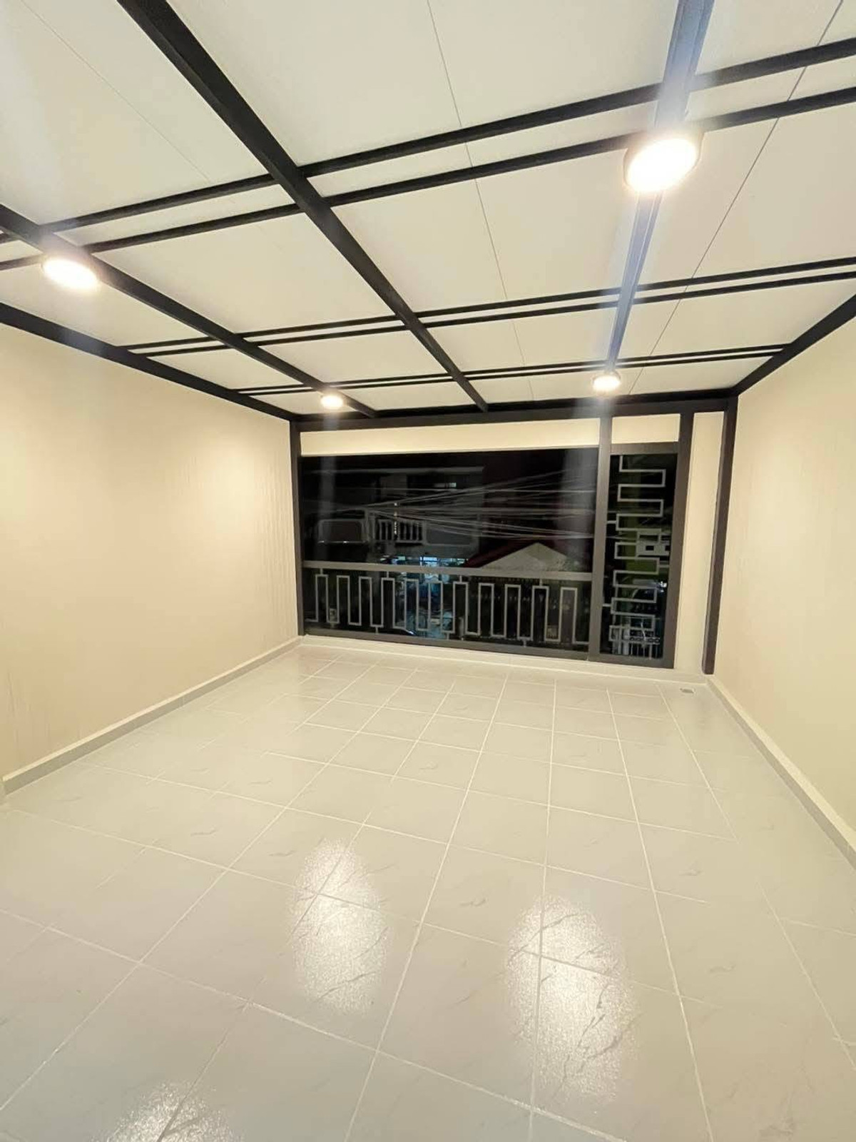 ขายทาวน์โฮมนนทบุรี บางใหญ่ บางบัวทอง : ขายทาวน์เฮาส์พระปิ่น 3 บางใหญ่ 17 ตร.ว. 3 นอน แต่งใหม่มีระเบียง ฟรีเฟอร์ฯ ฟรีโอน