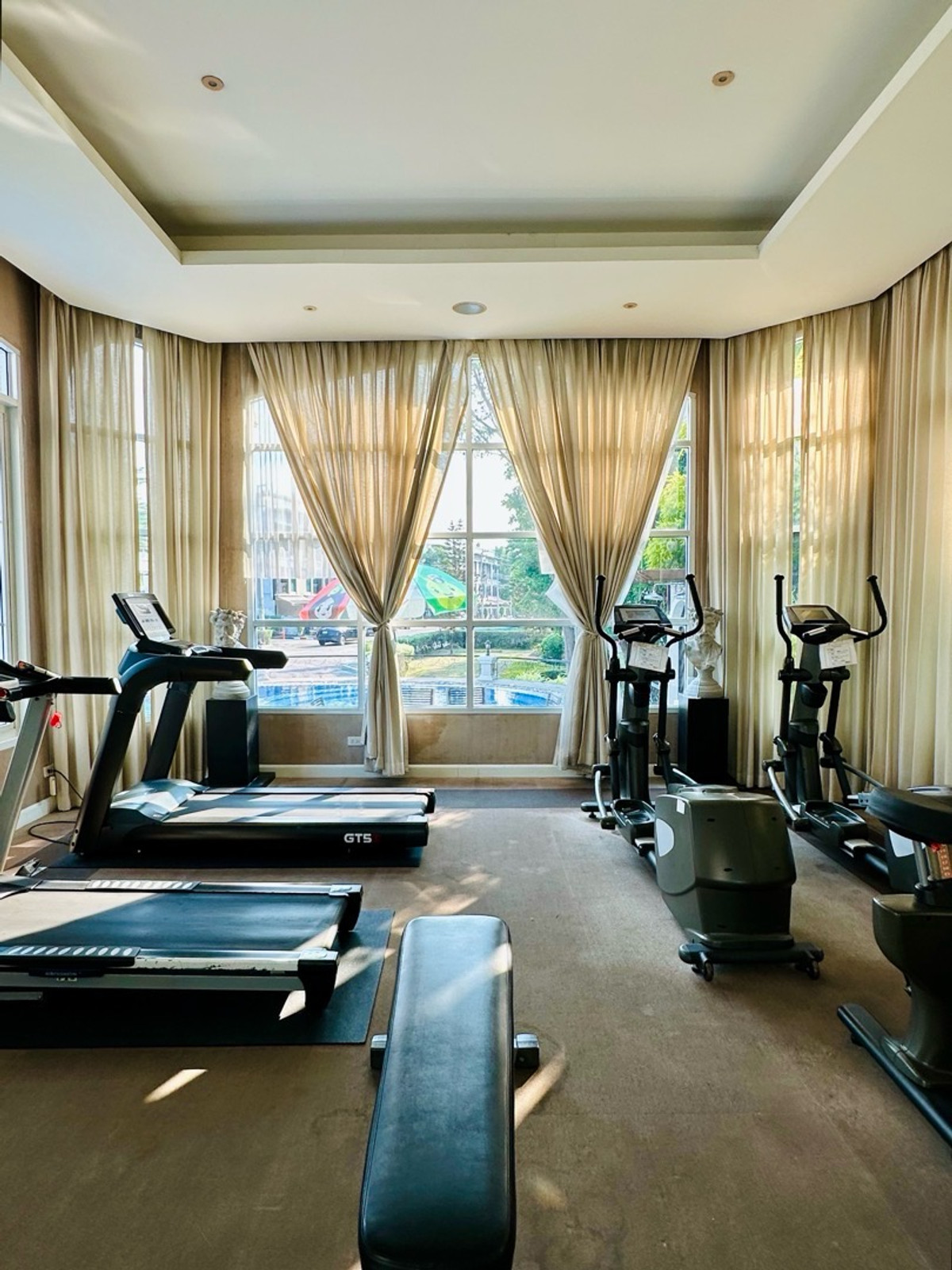 For RentTownhomeNawamin, Ramindra : Townhome for rent Baan Klang Muang Nawamin 42 Newly decorated, very beautiful Fully furnished, ready to move in