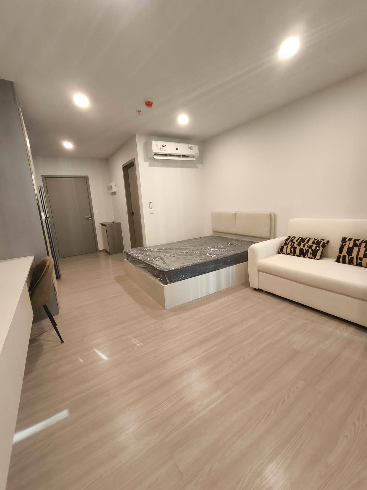 For RentCondoKhlongtoei, Kluaynamthai : E268 🎉300369 Condo for Rent Aspire Sukhumvit-Rama 4