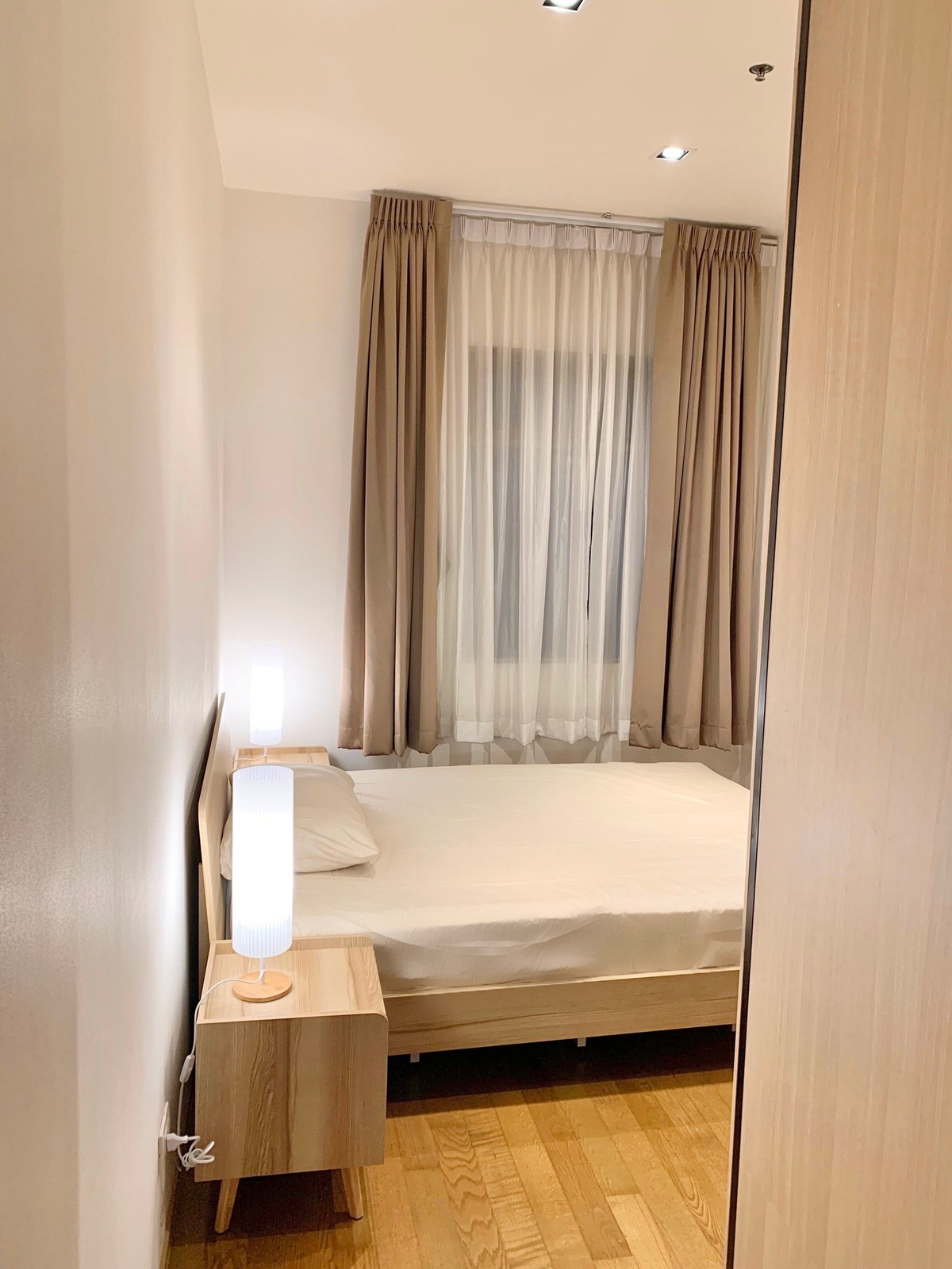 ให้เช่าคอนโดสุขุมวิท อโศก ทองหล่อ : ให้เช่า The Madison Condominium ราคา 75,000 บาท [MKr260414]