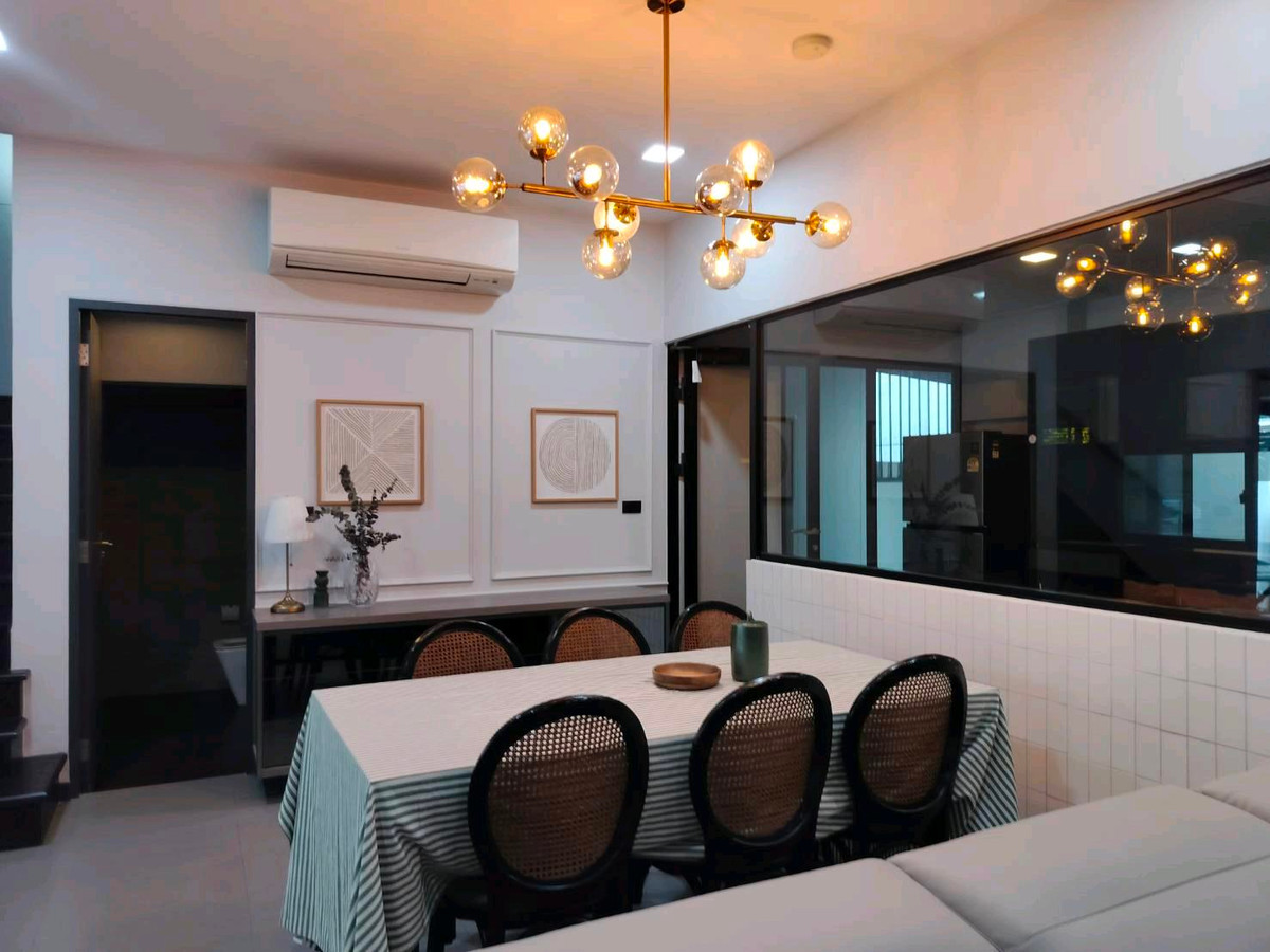 ทาวน์โฮมบางนา แบริ่ง ลาซาล : บ้านสวยตกแต่งพร้อมอยู่ วีเว่ทาวโฮม บางนา กม.7 Tel: 083-966-3665