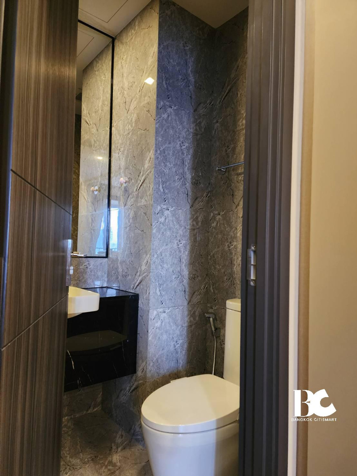 ให้เช่าคอนโดสุขุมวิท อโศก ทองหล่อ : 🔥 HOT DEAL 1 bedroom for rent at Ashton asoke 🔥