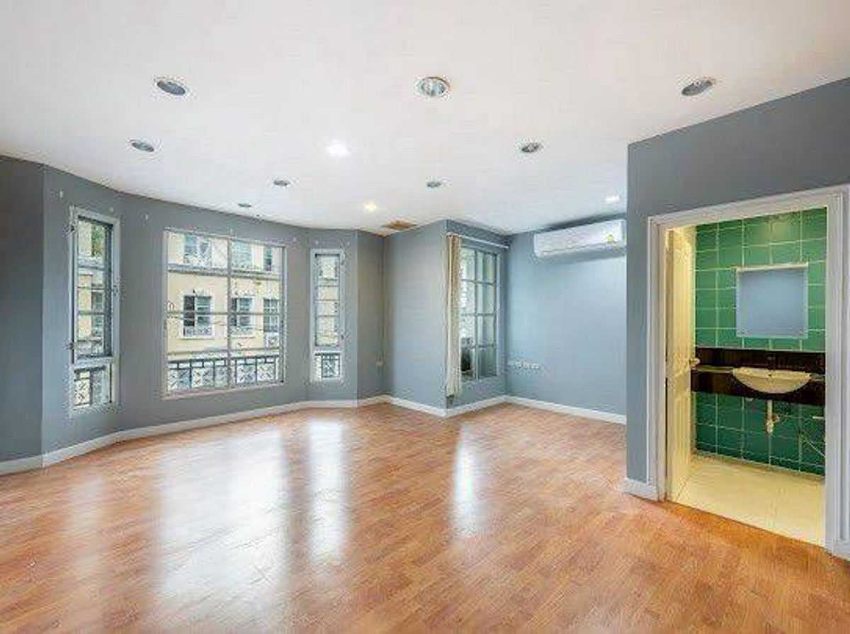 For RentTownhomeSapankwai,Jatujak : #L192🎉 310369 Town home for rent Baan Klang Muang The Paris Ratchavipha  