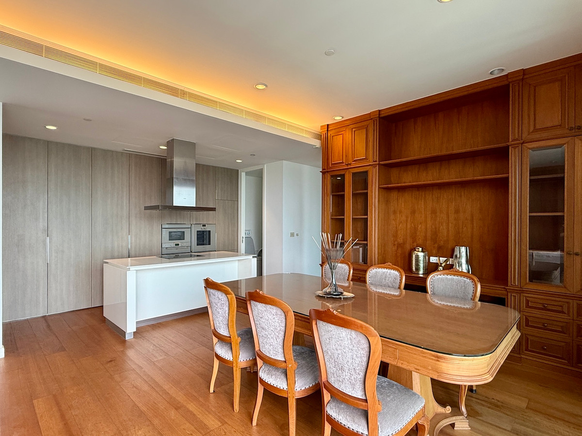 ให้เช่าคอนโดวิทยุ ชิดลม หลังสวน : คอนโด super luxury 3 ห้องนอน บนถนนราชดำริ 