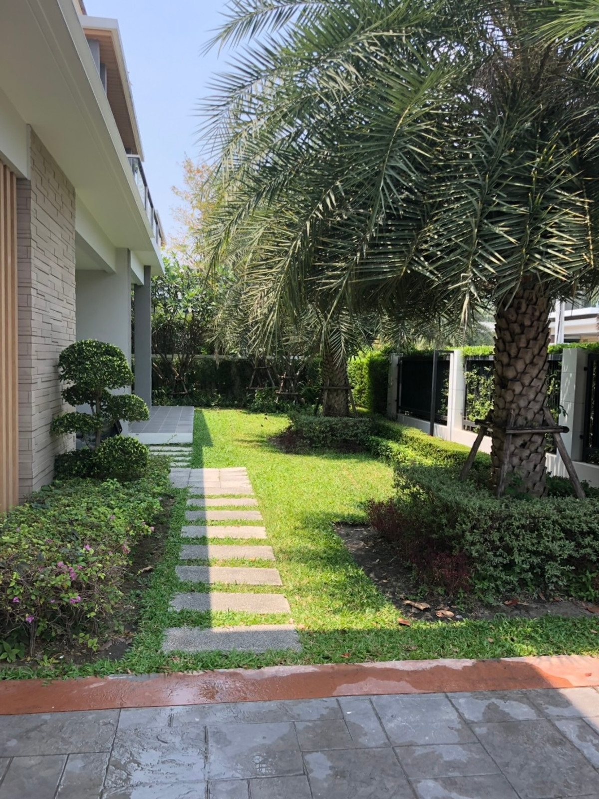 ขายบ้านลาดกระบัง สุวรรณภูมิ : เพอร์เฟค มาสเตอร์พีซ สุขุมวิท 77 / 5 ห้องนอน (ขาย), Perfect Masterpiece Sukhumvit 77 / 5 Bedrooms (FOR SALE) POON210