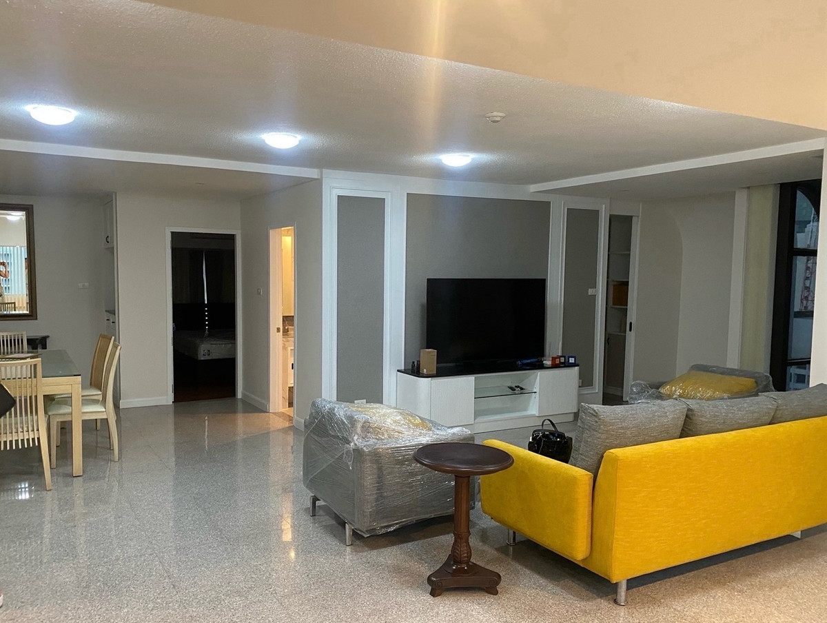 For RentCondoWitthayu, Chidlom, Langsuan, Ploenchit : Sithakarn Chidlom 3bed 240sqm 95,000/month