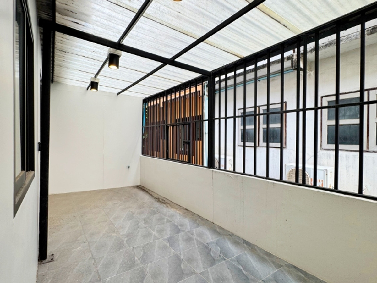 ขายทาวน์โฮมโชคชัย4 ลาดพร้าว71 : ขาย ทาวน์โฮม 3 ชั้น นาคนิวาส เกษมสันต์ 1 ลาดพร้าว สังคมสงเคราะห์ 25 ตร.วา ทำเลดี