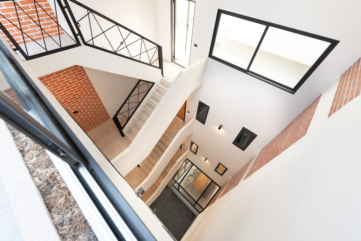 ให้เช่าอาคารพาณิชย์บางนา แบริ่ง ลาซาล : โฮมออฟฟิศ ปรับปรุงใหม่ พร้อมขาย/ให้เช่า – สุขุมวิท ย่านบางนา