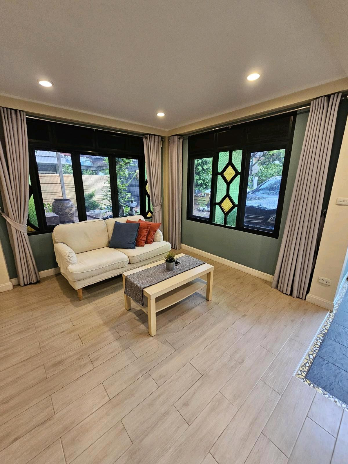 ขายบ้านเสรีไทย-นิด้า : ‼️ขายด่วน‼️Chic House For Sale‼️
Looking 🥰for a Stylish and Cozy Home?  ใครกำลังมองหาบ้านสไตล์เก๋ๆ? ไม่ซ้ำใครมาทางนี้  ใกล้ NIDA, นวมินทร์, เสรีไทย 