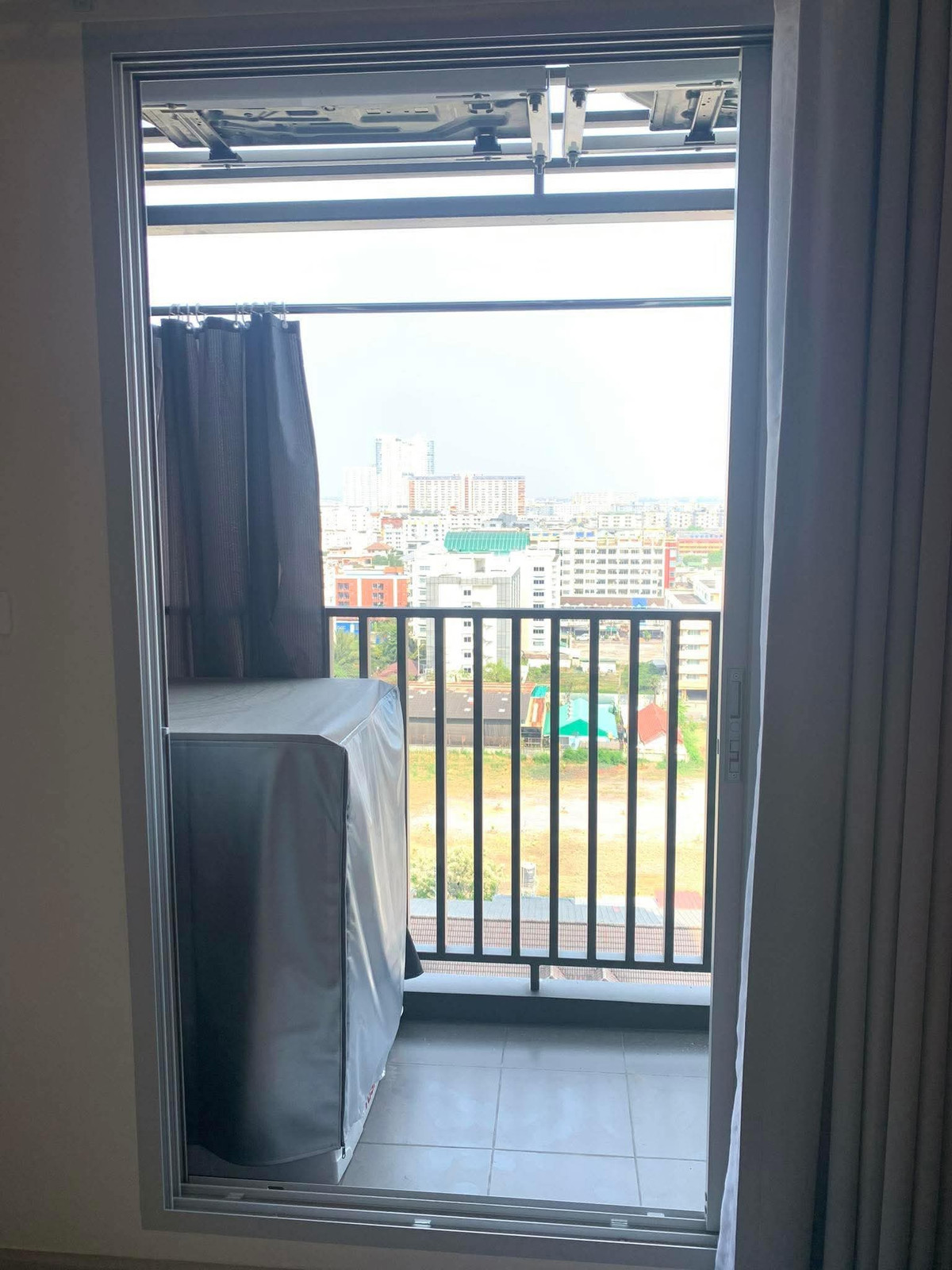 For RentCondoRamkhamhaeng, Hua Mak : New condo for rent, Niche Mono Ramkhamhaeng, next to MRT Ramkhamhaeng 34, near Ramkhamhaeng Hospital.