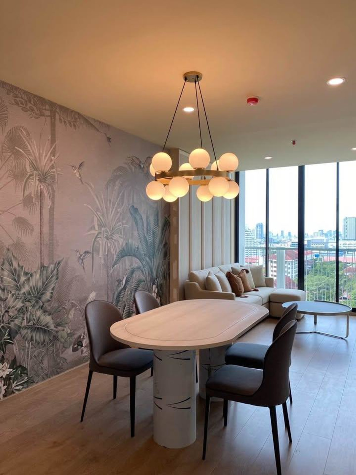 For SaleCondoSukhumvit, Asoke, Thonglor : City Lifestyle Condo for Sale | Asoke | Prime Location Great Value | Near BTS Asoke | 19,800,000 THB | Asoke Condo, city lifestyle, good location, good price, near BTS Asoke – LTH14793