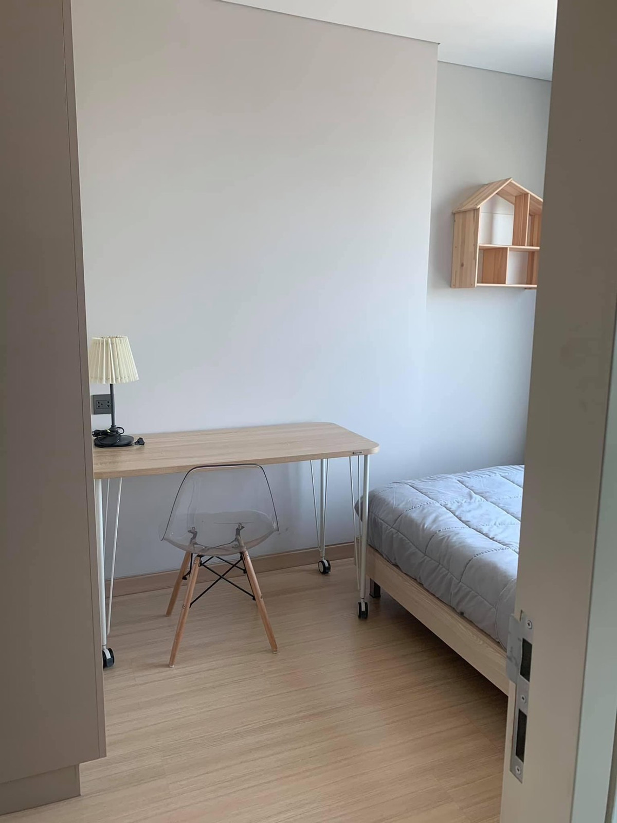For RentCondoRama9, Petchburi, RCA : For rent Lumpini Suite Phetchaburi - Makkasan, beautiful room exactly as described!  Fully furnished, very good price, ready to move in.