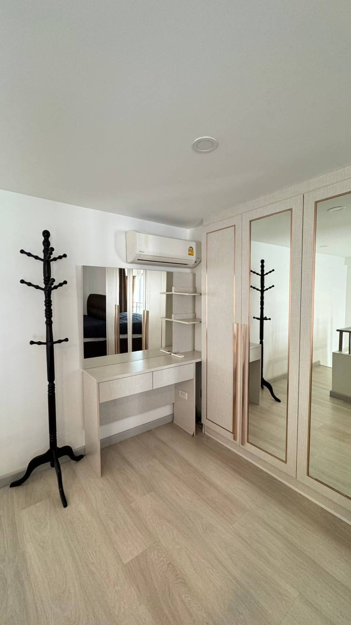 ขายคอนโดสาทร นราธิวาส : Knightsbridge Prime Sathorn【𝐒𝐄𝐋𝐋 & 𝐑𝐄𝐍𝐓】🔥ความหรูที่ไม่ต้องพยายาม มองแล้วรู้สึกแพง🔥  ติดต่อไลน์ไอดี: @hacondo