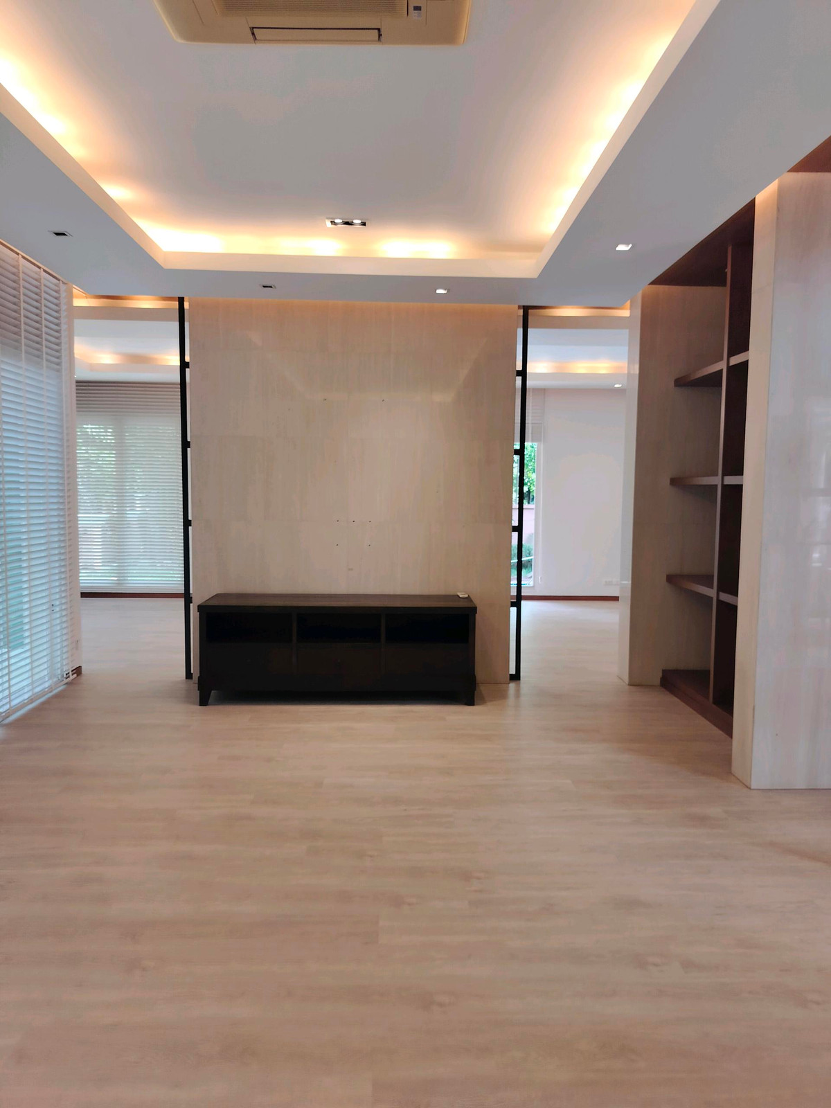 For RentHouseBangna, Bearing, Lasalle : Urgent Rent 4 Bedrooms private pool villa near Bangkok Patana school Call: 083-966-3665