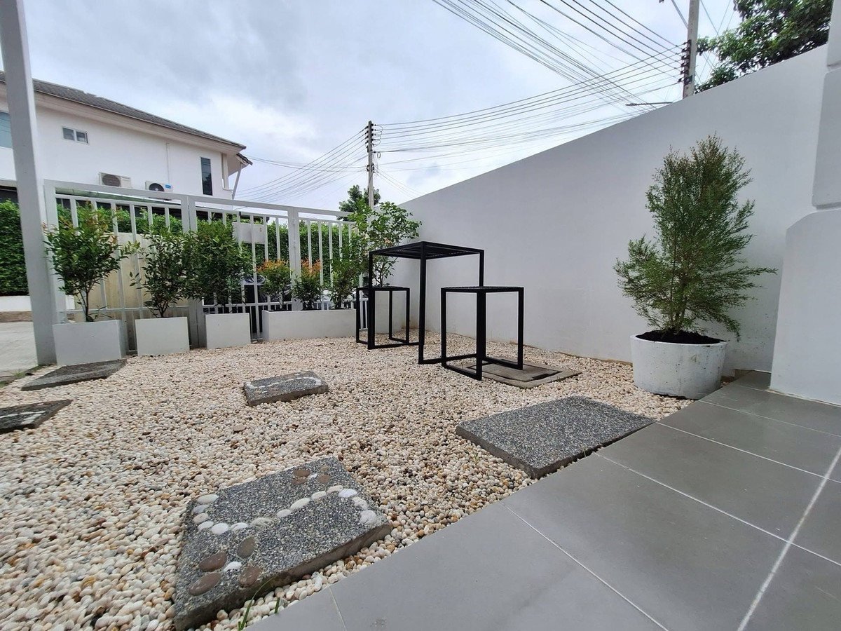 For RentTownhomeChiang Mai : House for rent, Pruksa Ville 95 project, Big C-Donchan, near UCIS, ACIS.