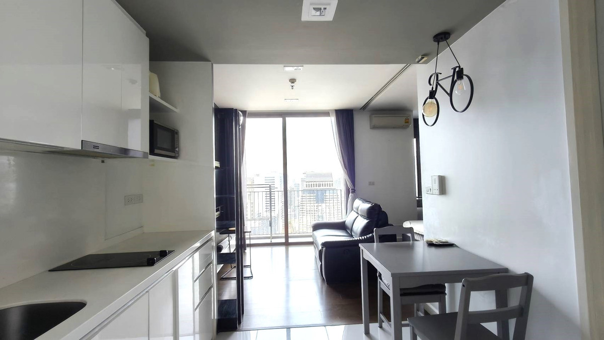 For RentCondoSathorn, Narathiwat : Nara9, 39 sq m, 31st floor, 1 bedroom, 1 bathroom, BTS Chong Nonsi.