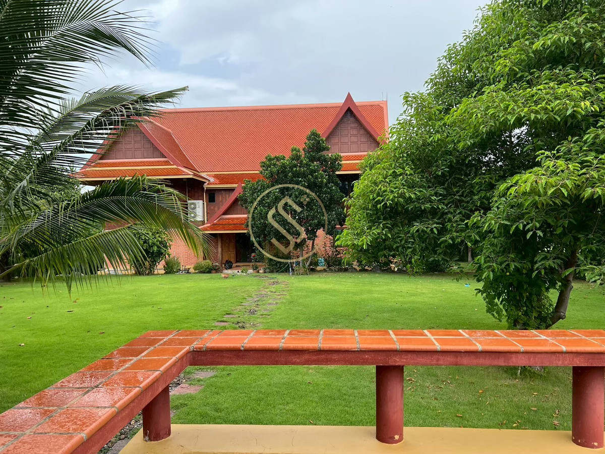 ขายบ้านชะอำ เพชรบุรี : ขายบ้านเรือนไทยไม้สักทั้งหลัง  ในโครงการ ปาล์มฮิลส์ กอล์ฟ คลับ แอนด์ เรสซิเดนซ์ ทำเลชะอำ ,เพชรบุรี