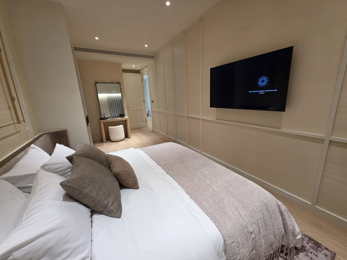 For SaleCondoSukhumvit, Asoke, Thonglor : Intercontinental Residences Bangkok Asoke: 3bed 3.5bath 193sqm. with maid and laundry area 63,800,000 Am: 0656199198