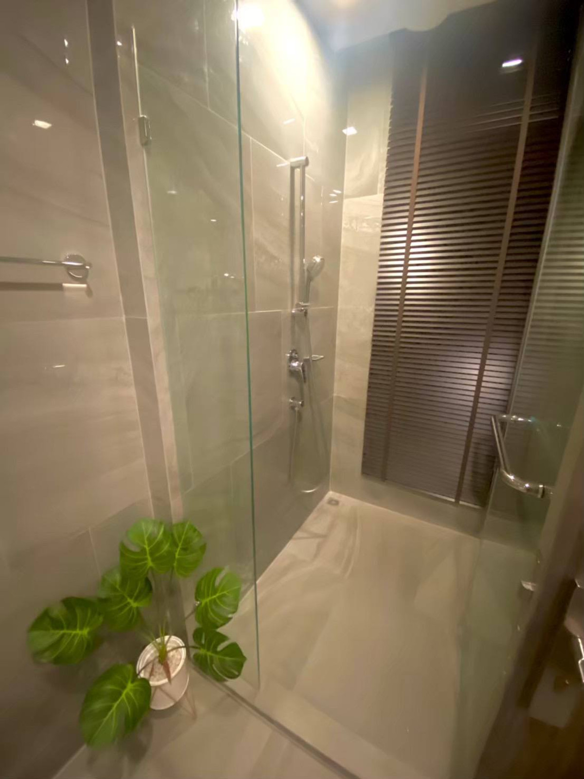 ให้เช่าคอนโดอารีย์ อนุสาวรีย์ : Ideo Q Victory【𝐑𝐄𝐍𝐓】🔥ภาพลักษณ์คมชัด สะท้อนความมั่นใจในทุกองค์ประกอบ🔥 ติดต่อไลน์ไอดี: @hacondo