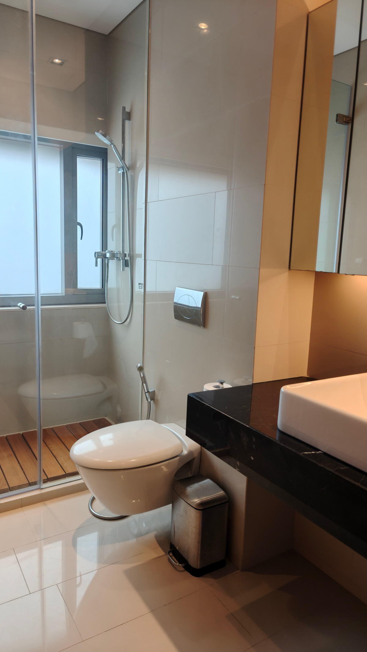 ขายคอนโดสีลม ศาลาแดง บางรัก : ขายคอนโดศาลาแดง เรสซิเดนซ์ 