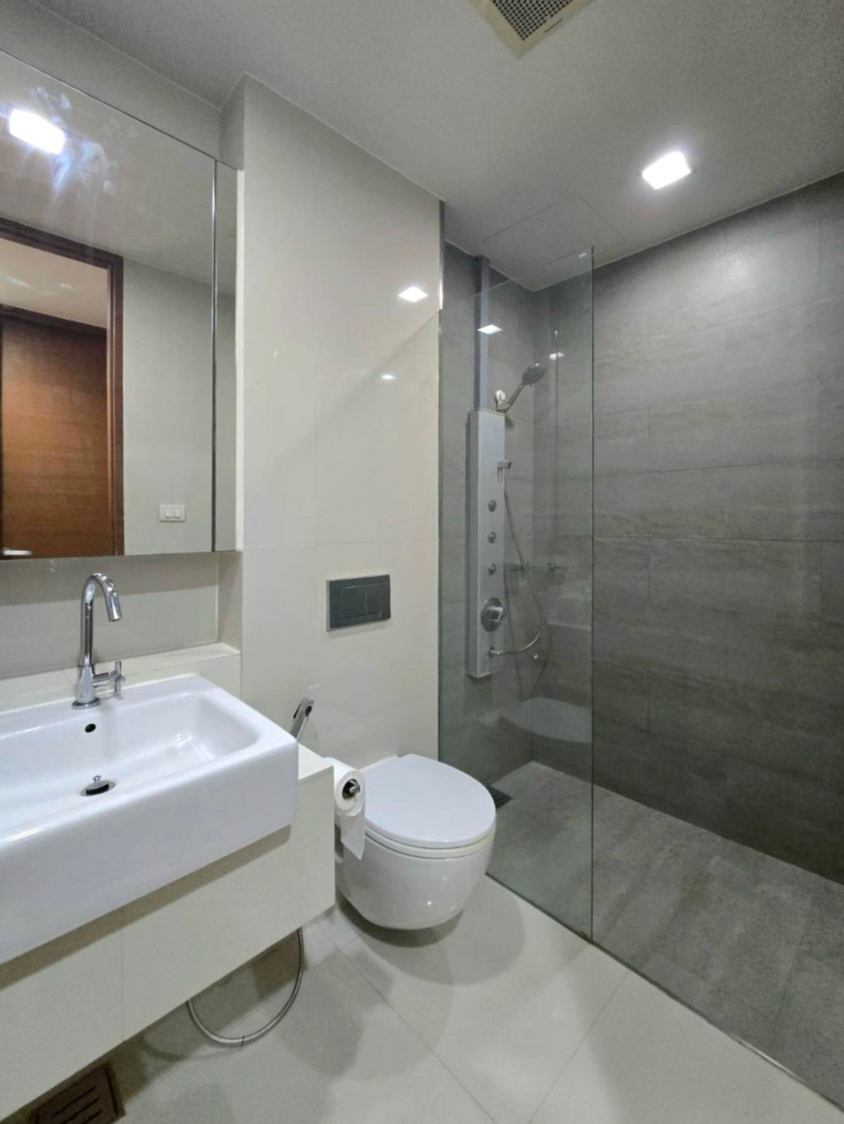 For RentCondoSukhumvit, Asoke, Thonglor : Condo for rent Ashton Morph 38 (56.23 sq m.) 2 bedrooms, 1 bathroom, Pet Friendly, opposite Thonglor.