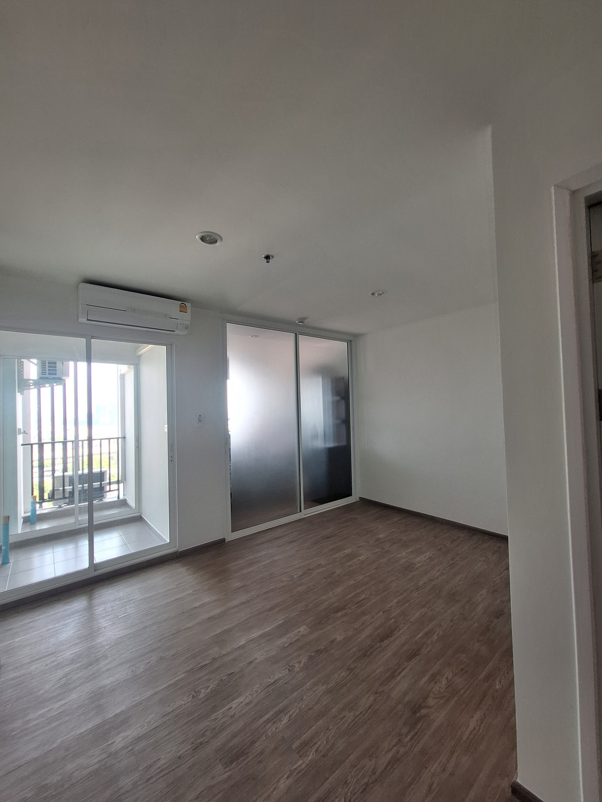 ขายคอนโดบางซื่อ วงศ์สว่าง เตาปูน : ขายคอนโด รีเจ้นท์ โฮม บางซ่อน 2 (เฟส 28 อาคาร D) ใกล้ MRT  ราคา1.39 ล้าน