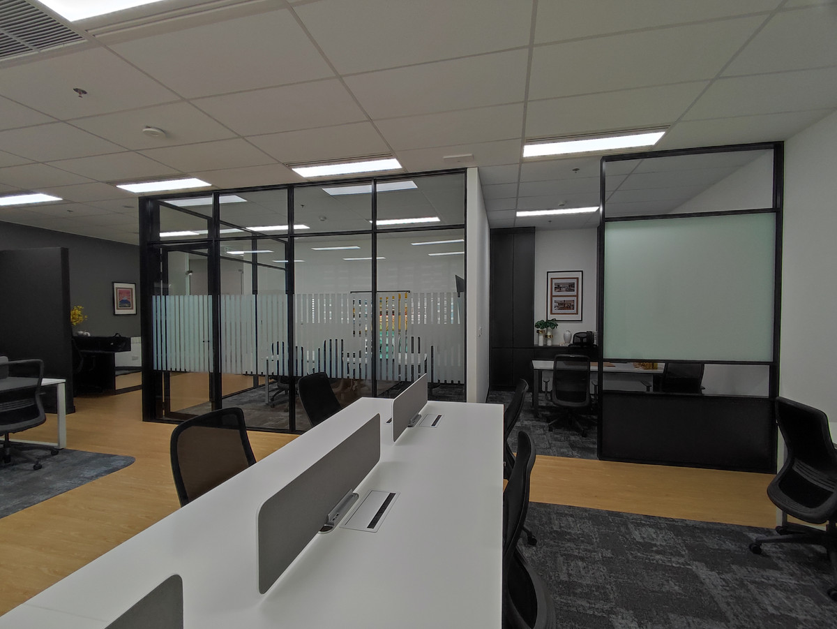 ให้เช่าสำนักงานนานา : ออฟฟิศ สำนักงานให้เช่า ตกแต่งพร้อมเข้าอยู่ สุขุมวิท นานา (Office For Rent) อาคาร เจแอลเค ทาวเวอร์ ( JLK Tower Office Building ) พื้นที่สำนักงาน ขนาด 116 ตารางเมตร ใกล้รถไฟฟ้า BTSนานา, วัฒนา, สุขุมวิท, อโศก, เพลินจิต