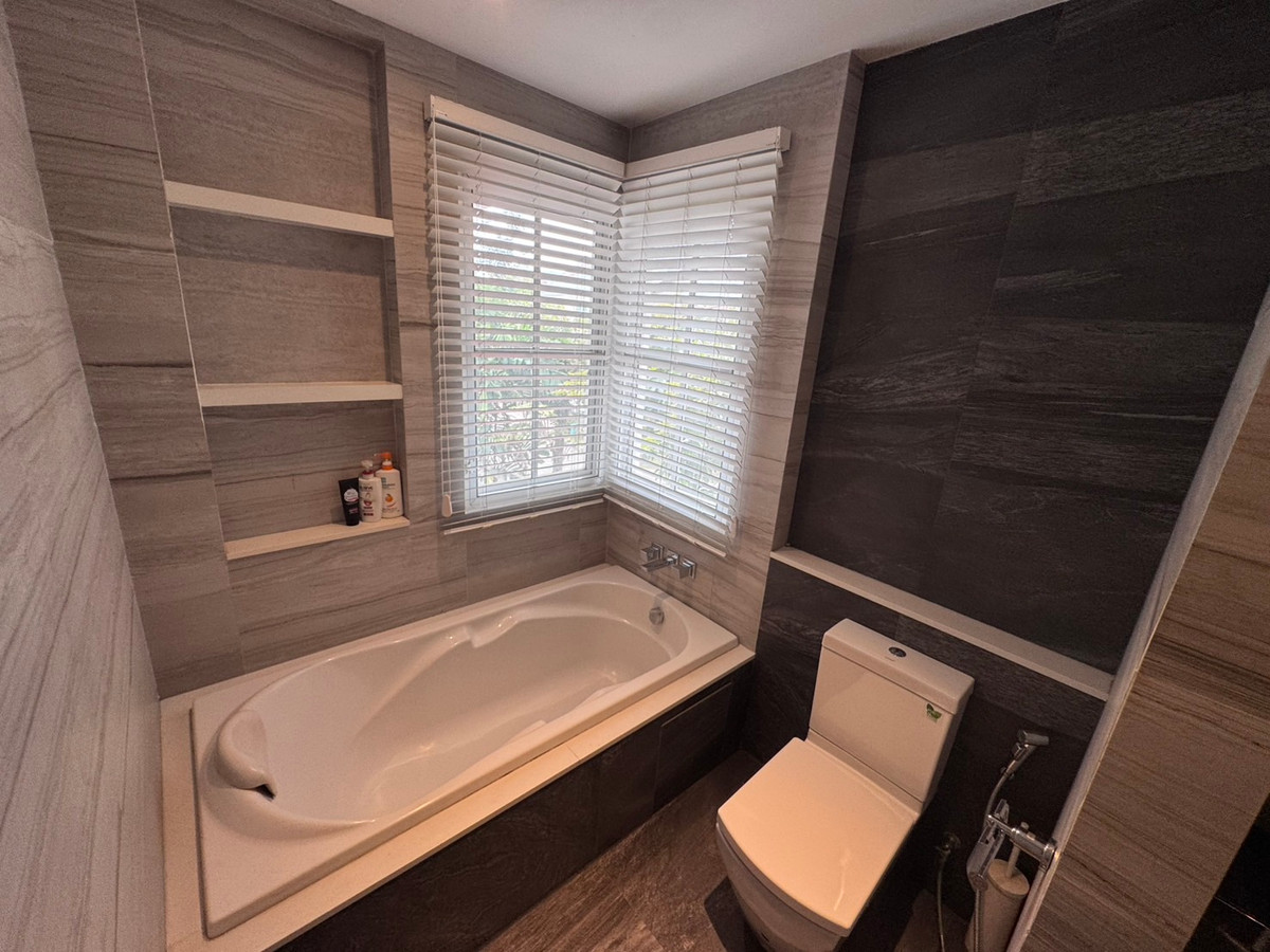 For SaleHouseKaset Nawamin,Ladplakao : Bangkok Villa Praditmanutham 3 / 3 Bedrooms (FOR SALE) MNT038