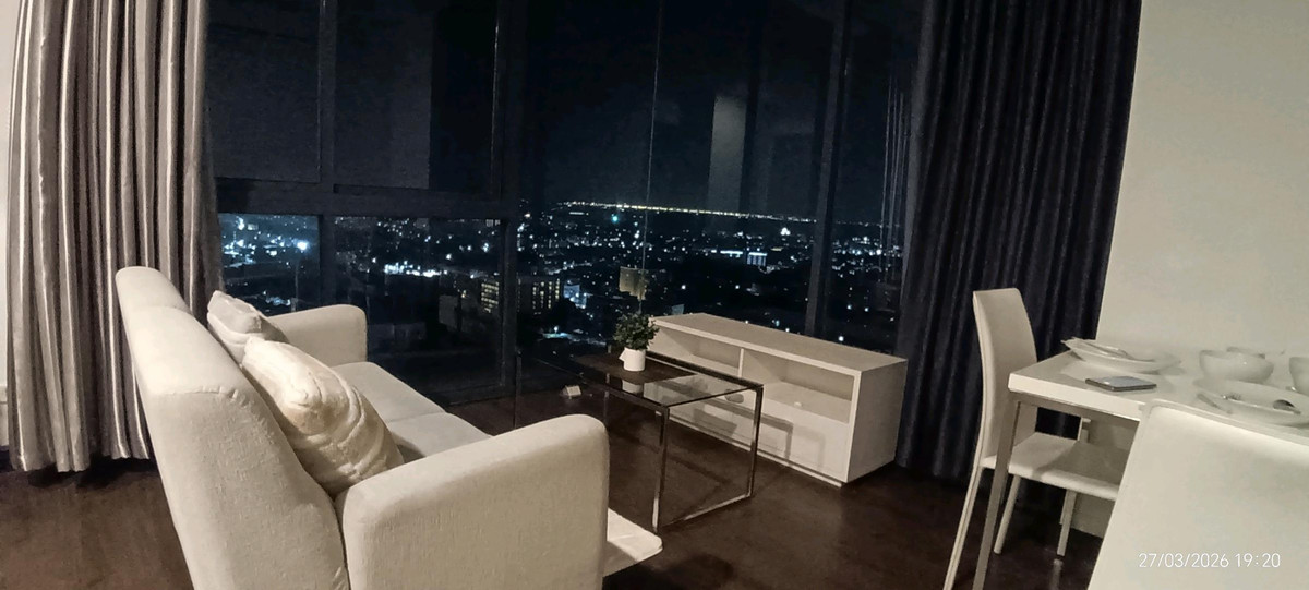 ให้เช่าคอนโดพัทยา บางแสน ชลบุรี สัตหีบ : Posh Pattaya​ ห้องมุม วิวทะเล+city