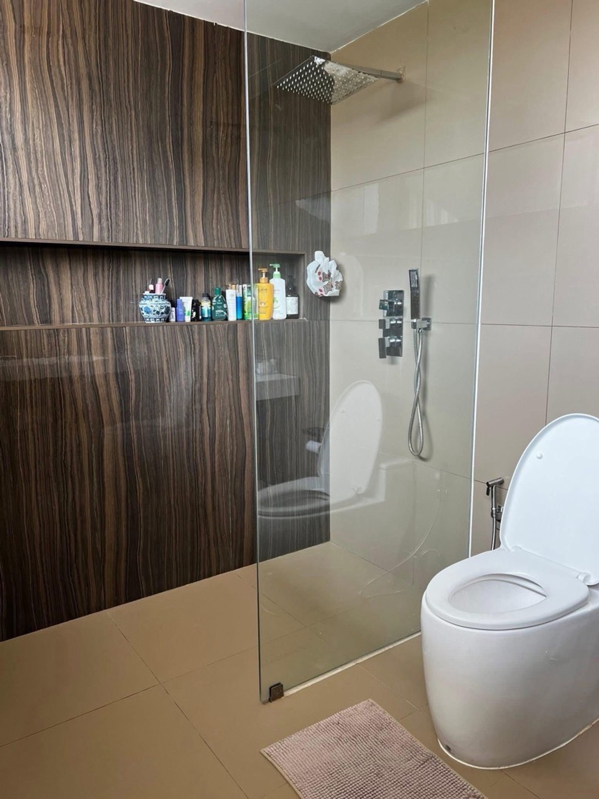 ทาวน์โฮมอ่อนนุช อุดมสุข : ทาวน์โฮม  4 ชั้น สุขุมวิท 71 ใกล้ BTS พระโขนง และโรงเรียนนานาชาติ เหมาะอยู่อาศัยและปล่อยเช่า