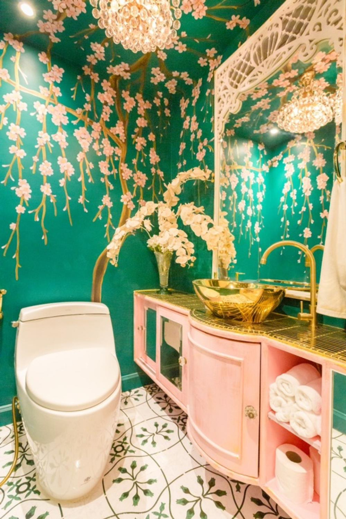 ให้เช่าทาวน์โฮมเลียบทางด่วนรามอินทรา : ทาวน์โฮมสุดหรู 4 ชั้น ตกแต่งสวยงาม ให้เช่า ย่านรามอินทรา-ประดิษฐ์มนูธรรม ใกล้แม็คโคร ฟู้ดเซอร์วิส ประดิษฐ์มนูธรรม เพียง 400 เมตร