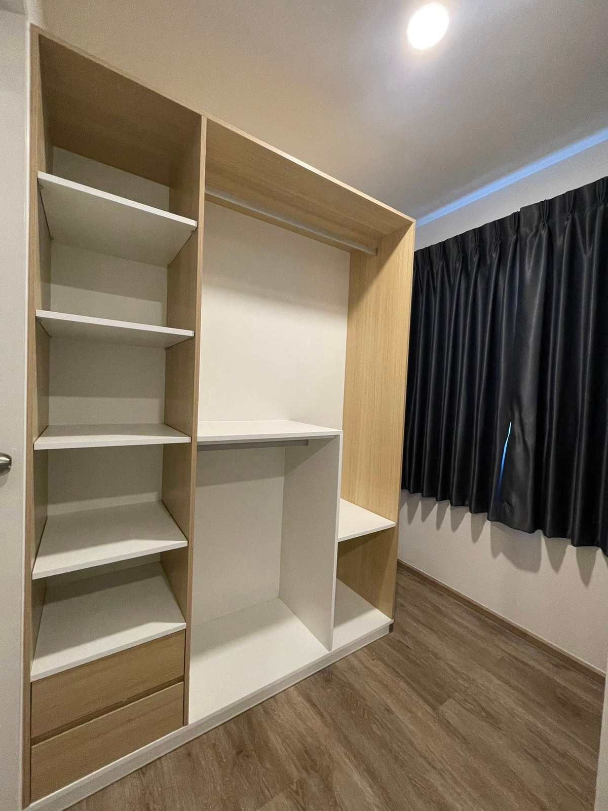 For RentCondoSamut Prakan,Samrong : 🔥 ห้องสวย ราคาดีมาก ไม่ถึงหมื่น ‼️ ให้เช่า Sena Kith ศรีนครินทร์ – ศรีด่าน คอนโดน่าอยู่ ทำเลดี ห้องสวย เฟอร์นิเจอร์ + เครื่องใช้ไฟฟ้าครบ Ready to move in immediately 📍 (Responds to chat quickly, answers calls very quickly)