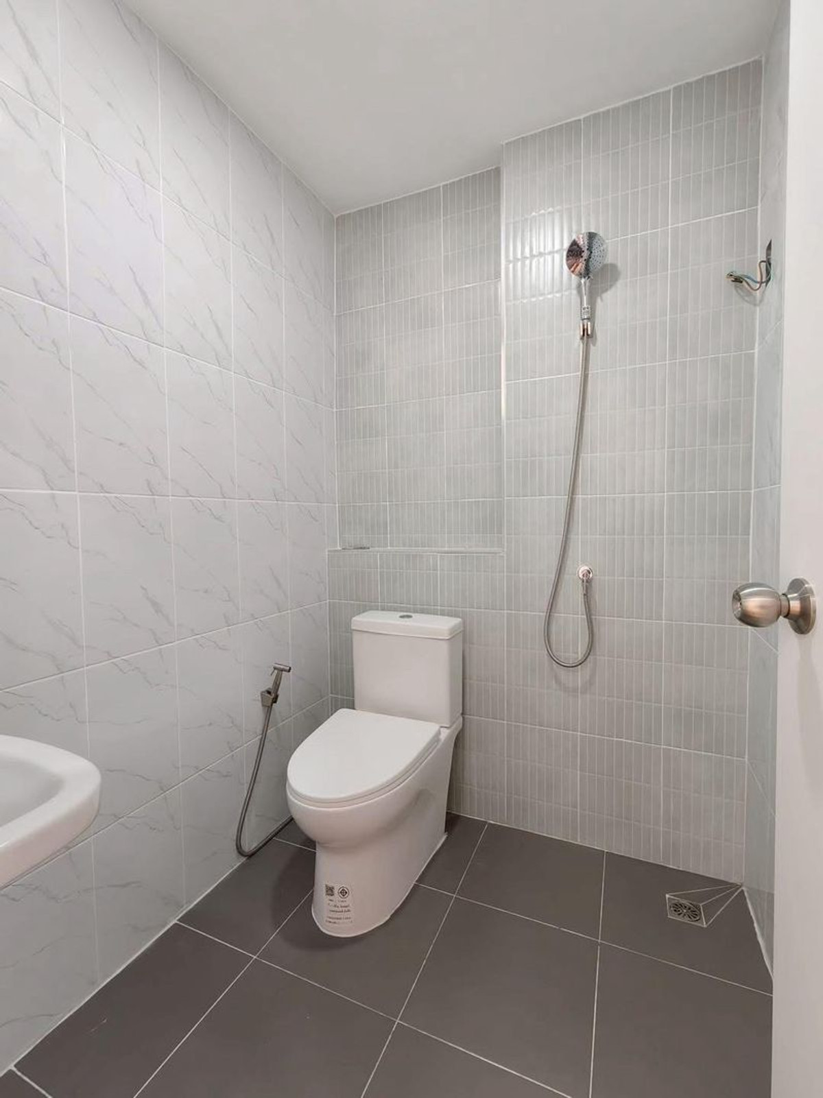 ขายทาวน์โฮมมีนบุรี-ร่มเกล้า : ขายทาวน์โฮม 2 ชั้น หมู่บ้านปรีชา 11 มีนบุรี (Preecha 11 Minburi) ขนาด 16 ตารางวา 2 ห้องนอน ใกล้ MRT สายสีชมพูสถานีเศรษฐบุตรบําเพ็ญ ตกแต่งใหม่ พร้อมอยู่ แขวงมีนบุรี เขตมีนบุรี กรุงเทพมหานคร