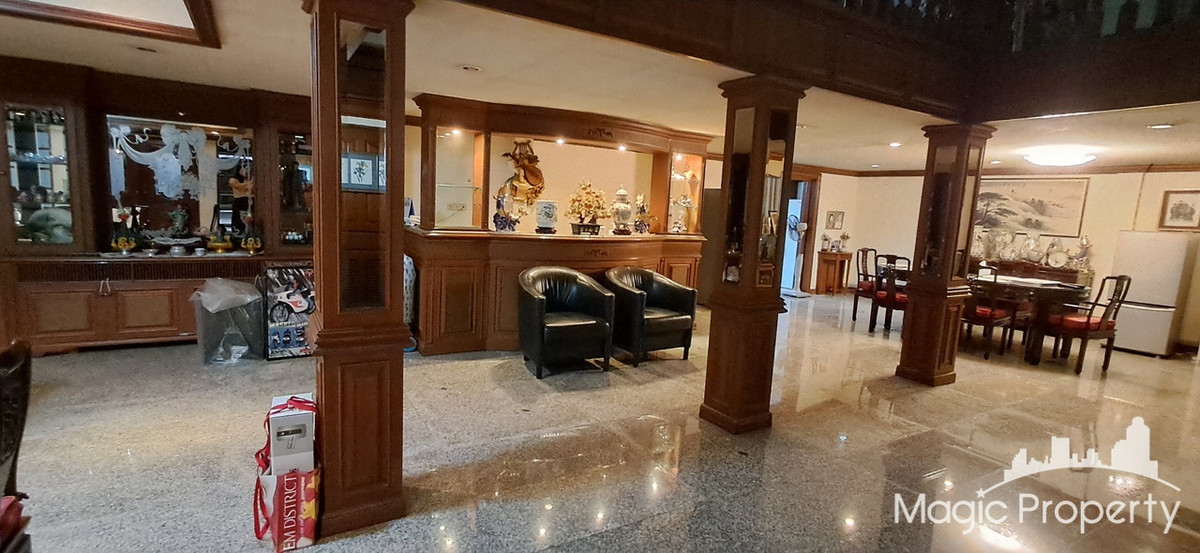 For RentShop HouseSukhumvit, Asoke, Thonglor : Commercial building For Rent in Soi Sukhumvit 39, Khlong Tan Nuea, Watthana, Bangkok