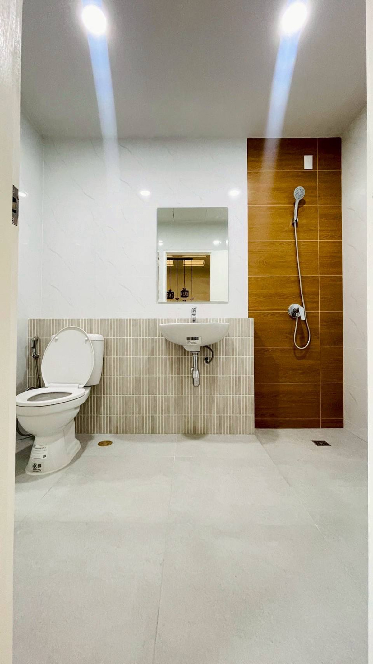 ขายทาวน์โฮมนนทบุรี บางใหญ่ บางบัวทอง : ขายทาวน์เฮาส์บุศรินทร์ L&H บ้านกล้วย-ไทรน้อย 20.5 ตร.ว. ใกล้ MRT คลองบางไผ่ ฟรีโอน