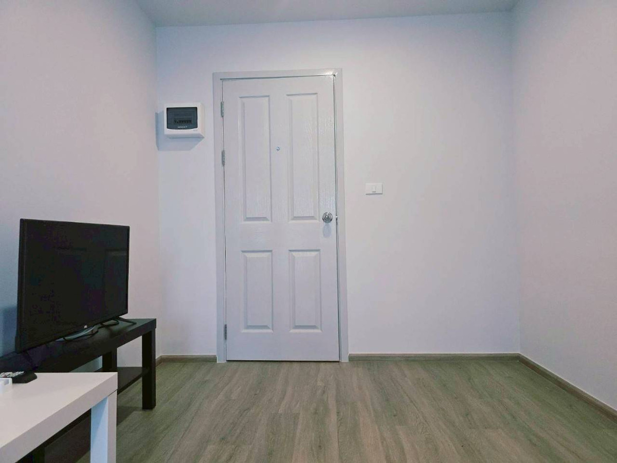 For RentCondoKasetsart, Ratchayothin : For rent ⭐️ 𝗛𝗶 𝗥𝗮𝘁𝗰𝗵𝗮𝘆𝗼𝘁𝗵𝗶𝗻 𝗖𝗼𝗻𝗱𝗼 🚈 ℬ𝓉𝓈. Ratchayothin has a free shuttle. !!! 𝟭𝟬𝟬𝟬𝟬 baht/month 💸