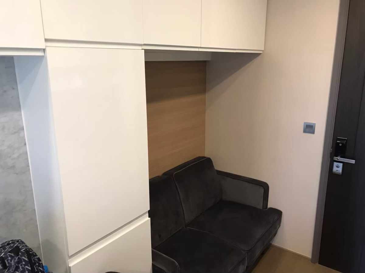 For RentCondoSiam Paragon ,Chulalongkorn,Samyan : For rent: Ashton Chula Silom, price 20,000 baht, contact 0869017364.