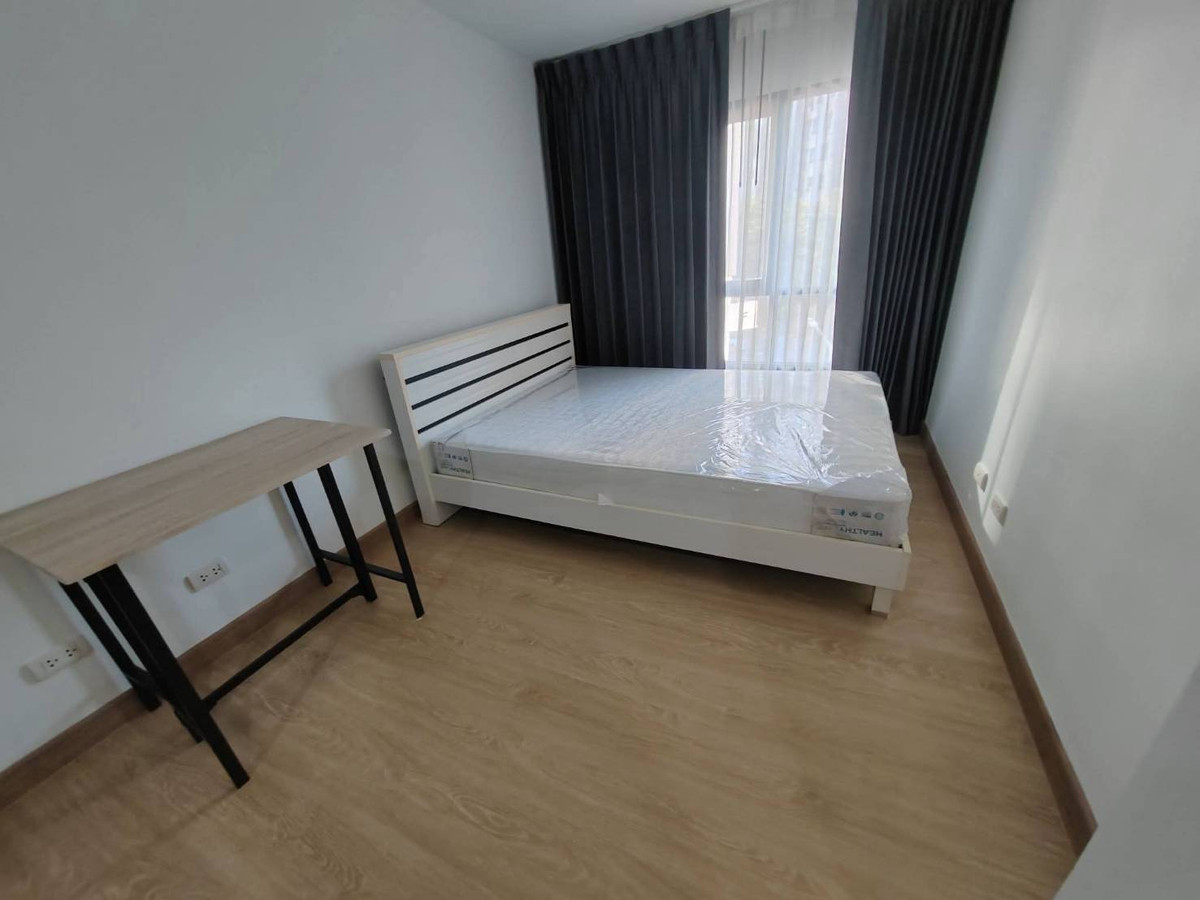 ขายคอนโดวิภาวดี ดอนเมือง หลักสี่ : ขาย คอนโดรีเจ้นท์โฮม 18 แจ้งวัฒนะ(Regent Home 18) ห้อวสวยมาก  ติดรถไฟฟ้า สองสาย ตึก E ชั้น3 ราคา 1.67 ล้านบาท