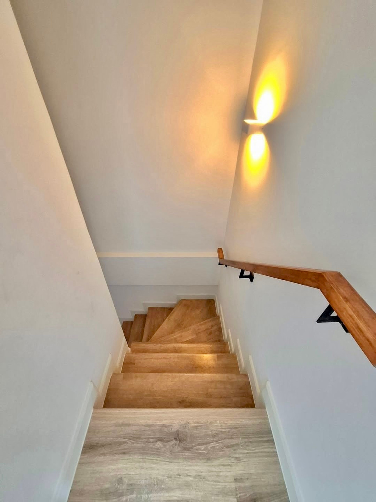 ขายทาวน์โฮมปทุมธานี รังสิต ธรรมศาสตร์ : เวิร์ฟ ติวานนท์ - รังสิต / 2 ห้องนอน (ขาย), VERVE Tiwanon - Rangsit / 2 Bedrooms (FOR SALE) BNS065