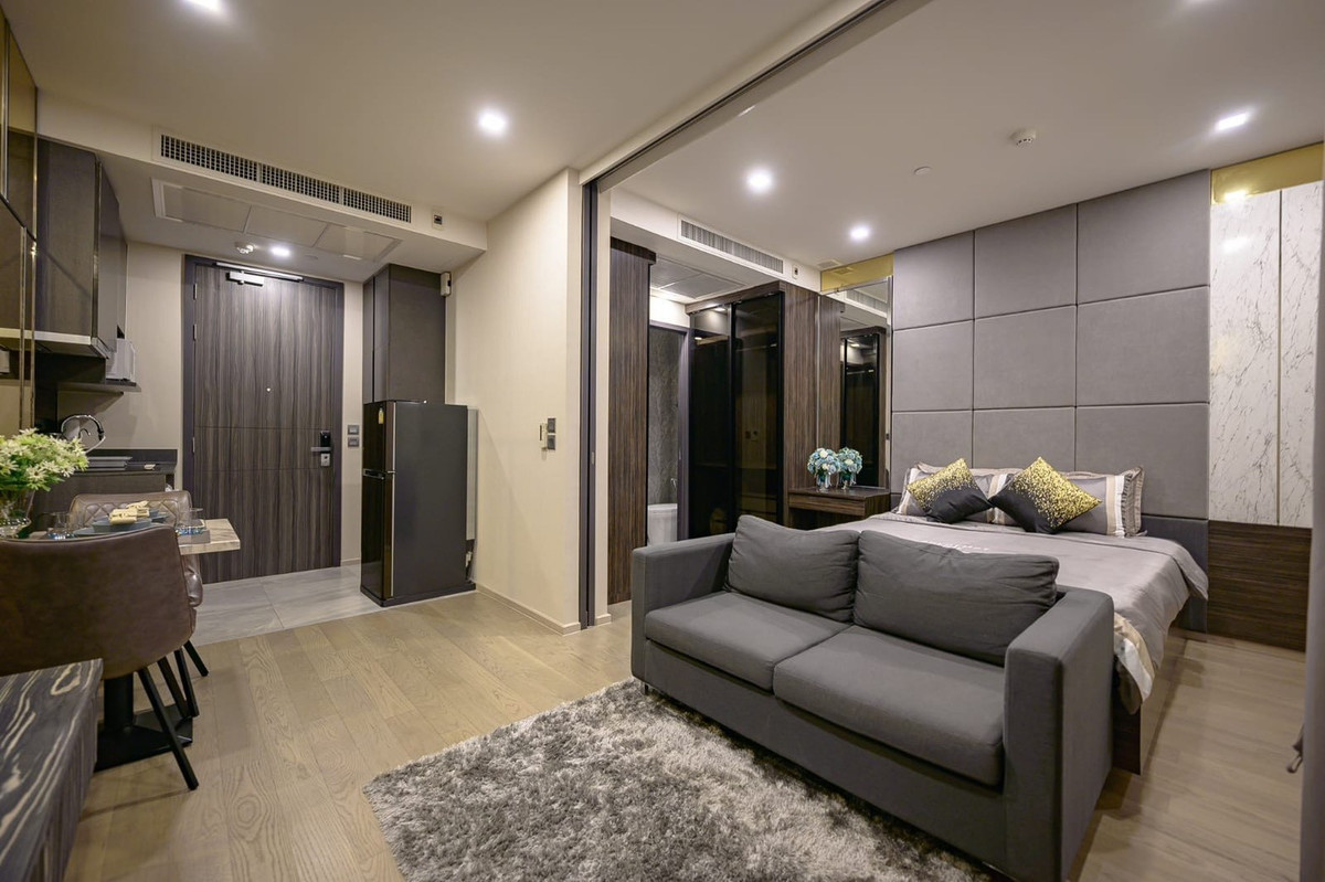 For RentCondoSukhumvit, Asoke, Thonglor : (For Rent) Ashton Asoke 1 bedroom, 35 sq m, beautiful room, Well Decorated. Fully furnished + Electrical appliances  Ready to move in ㅡ Next to 🚆 MRT Sukhumvit