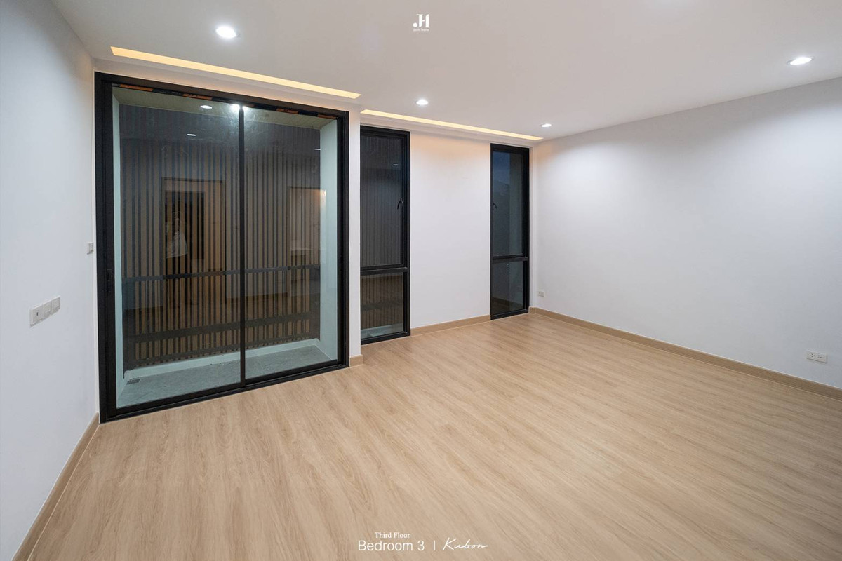 ขายทาวน์โฮมนวมินทร์ รามอินทรา : 293AGFF🏠 คุ้มที่สุดในย่าน! ขายทาวน์โฮมหลังใหญ่ 3 ชั้น #รามอินทรา รีโนเวทพรีเมียม สวยตรงปก พร้อมเข้าอยู่ 100% ✨   